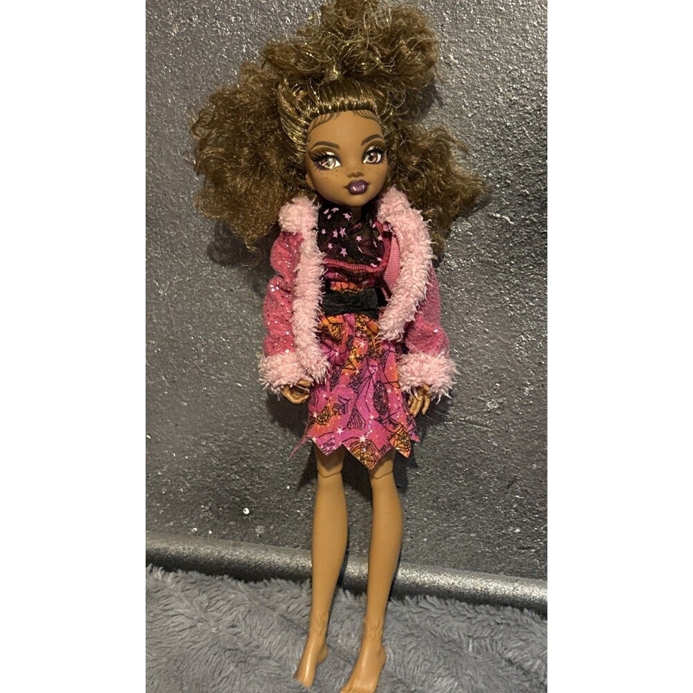 Monster High Clawdeen Wolf 11” Articulated Doll Halloween Dress Jacket Redressed